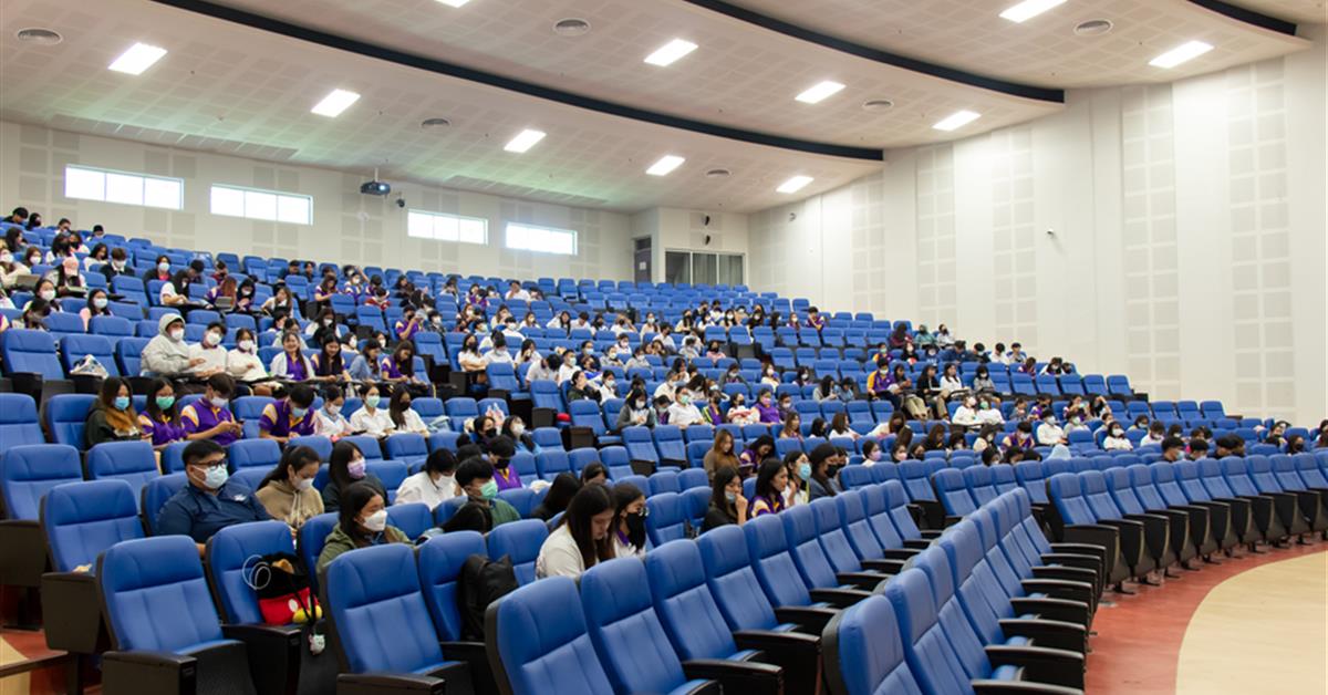ศูนย์ภาษา คณะศิลปศาสตร์ จัดอบรมให้ความรู้ภาษาอังกฤษและจัดสอบวัดระดับทางภาษา สำหรับนิสิตคณะศิลปศาสตร์ สาขาวิชาภาษาอังกฤษ เพื่อสำเร็จการศึกษา UP-STEP C1